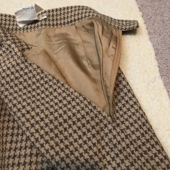 Giorgio Armani Collezioni Herringbone Skirt Suit - Picture 2 of 8